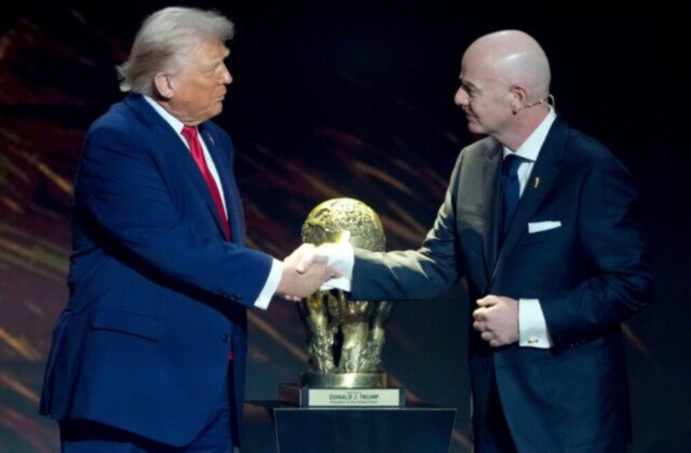 74375_ye_sports_politics_trump_12200-640x420.jpg Európski poslanci žiadajú FIFA o prešetrenie vyšetrovanie Infantina za udelenie cenymieru Trumpovi