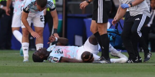 Belgický stredopoliar Onana má zranené koleno a MS 2026 sa pre neho predčasne skončili
