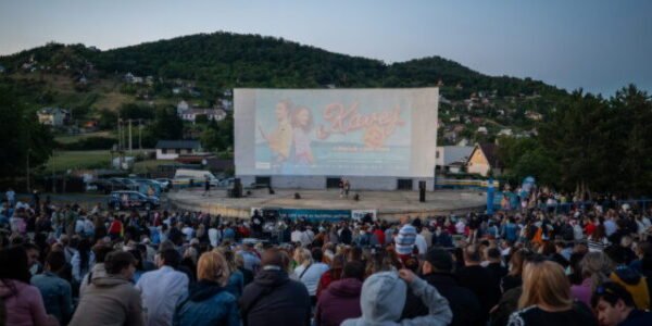Top foto dňa (8. júl 2026): Kavej 2 Fest na Šírave, nové autobusy MHD, dopravná nehoda a samit NATO