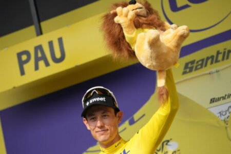 Byť priebežným lídrom klasifikácie na Tour de France je veľká záťaž pre lídrov. Čo na to vraví Froome?