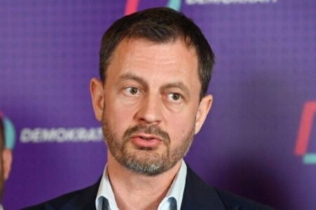 Na samite NATO bolo Slovensko neviditeľné, hovorí Heger. Kritizuje, že budeme chýbať aj na rokovaní koalície ochotných v Paríži – VIDEO