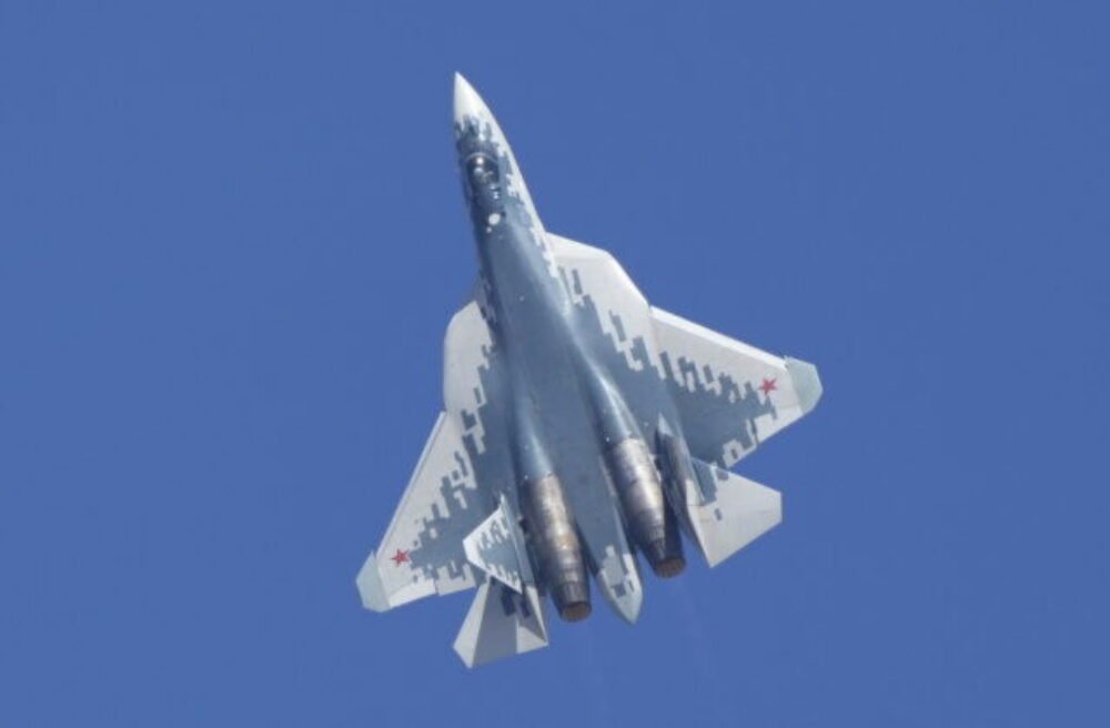 74921_india_aero_show_51719-640x420.jpg Pri Moskve sa zrútila najmodernejšia ruská stíhačka Su-57, pilot sa katapultoval