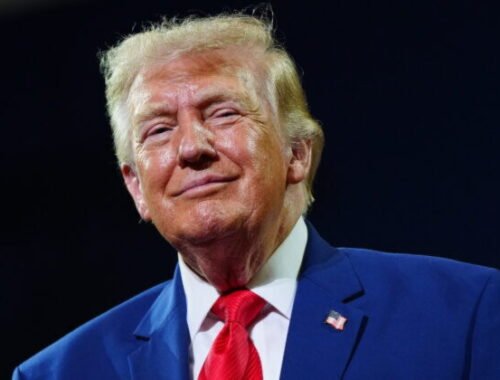 Trump pohrozil Iránu tvrdou vojenskou odvetou za ďalšie útoky Húsíov na lode