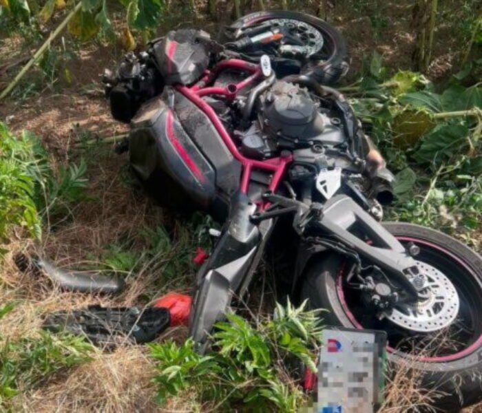 75008_nehoda-1-640x420.jpg Tragická dopravná nehoda pri Pezinku si vyžiadala život motorkára, zrazil sa s nákladiakom – FOTO