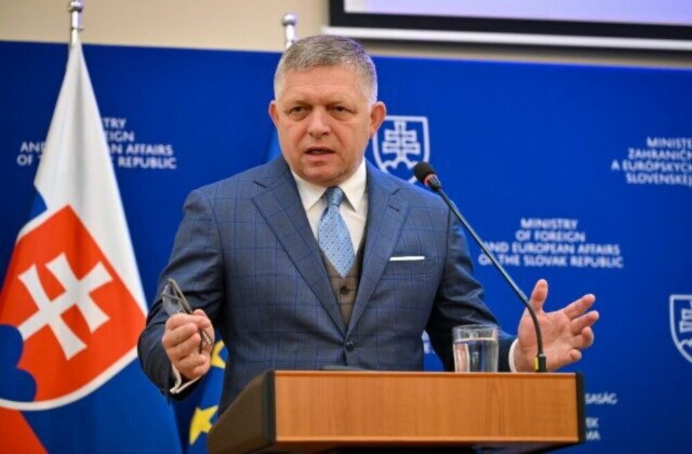 75049_fico22-640x420.jpg Slovensko nebolo, nie je a ani nebude členom Koalície ochotných, vyhlásil Fico. Blaha hovorí o nechutných hrách
