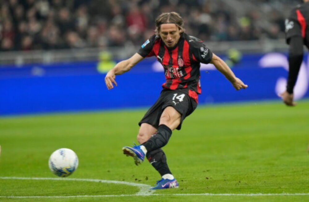 75081_italy_serie_a_soccer_69937-640x420.jpg Modrič zostáva v Miláne, s vedením AC podpísal zmluvu do leta 2027