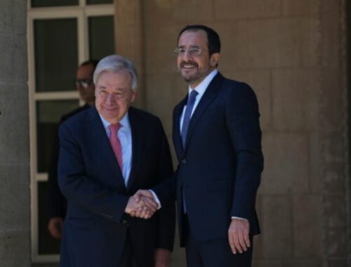 Guterres sa pokúsi oživiť mierové rokovania, na Cypre sa stretne s oboma lídrami