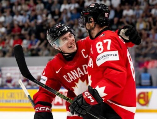 Celebrini tromfol Carlssona a bude najlepšie plateným hráčom v NHL. Ročne zarobí 18,8 milióna USD