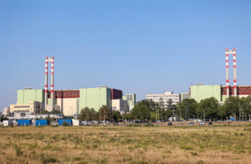 Maďarsko musí pre nízky stav Dunaja úplne odstaviť jadrovú elektráreň Paks
