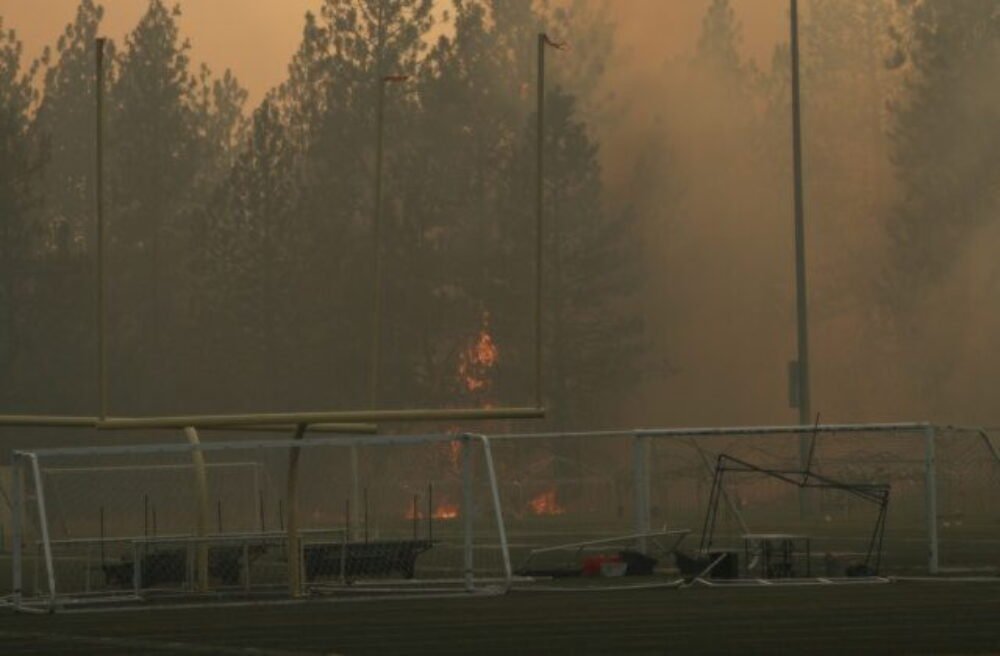 75678_wildfire_spokane_3813_-640x420.jpg Rýchlo sa šíriaci lesný požiar ohrozuje americké mesto, tisíce ľudí museli evakuovať