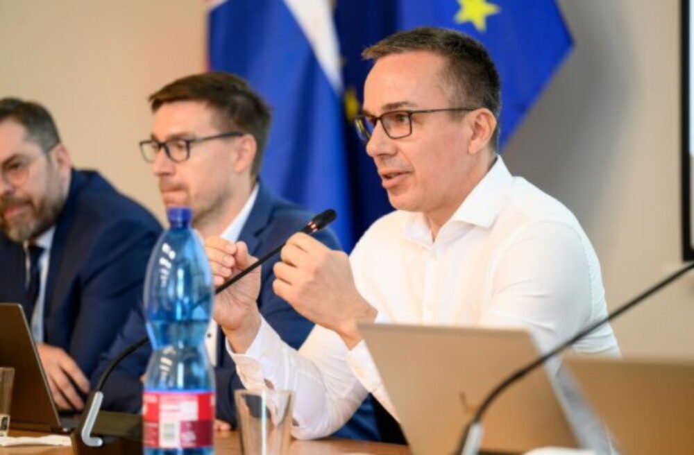 75860_tomas-640x420.jpg Sociálna poisťovňa odhaľovaním falošných PN ušetrila milióny, Tomáš hlási ich rekordne nízke číslo – VIDEO, FOTO