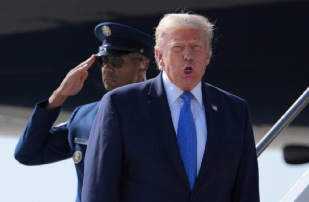 75894_trump_29887-640x420.jpg Trump pohrozil Iránu tvrdým úderom, ak veľmi skoro neotvorí Hormuzský prieliv