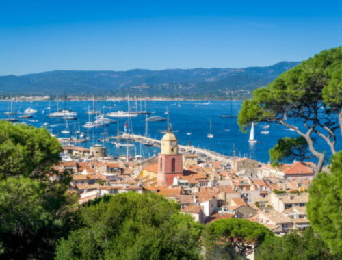Polícia vo francúzskom Saint-Tropez zadržala štyroch Španielov pre krádež hodiniek za 300-tisíc dolárov
