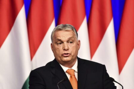 Po Orbánovi prichádza prestavba verejnoprávnych médií, zamestnanci žijú v neistote