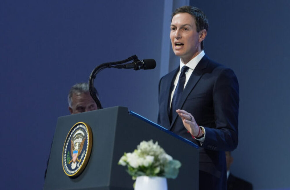 Kushner rokoval s Hamasom, teraz sa snaží presvedčiť Netanjahua o pláne pre Gazu