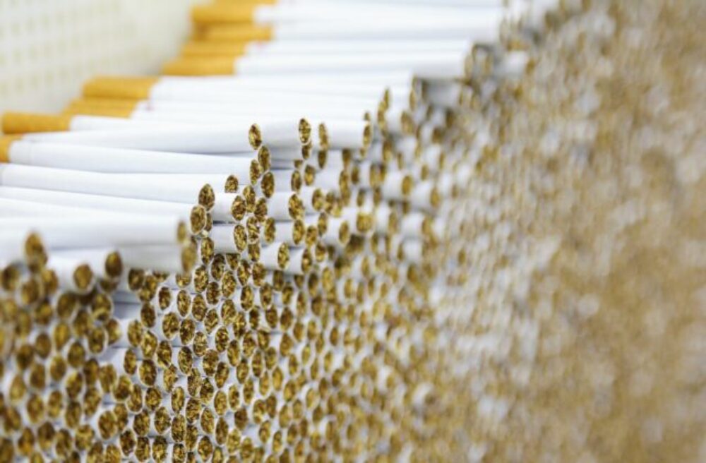 Najväčšia tohtoročná razia finančnej správy, na východe Slovenska odhalili nelegálnu výrobňu cigariet